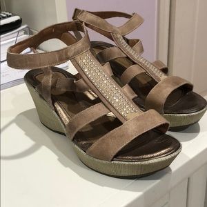 Naot women’s sandals